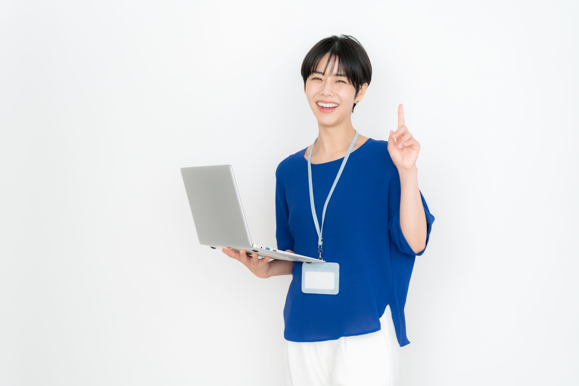 ニュートリライトの購入方法を説明する女性