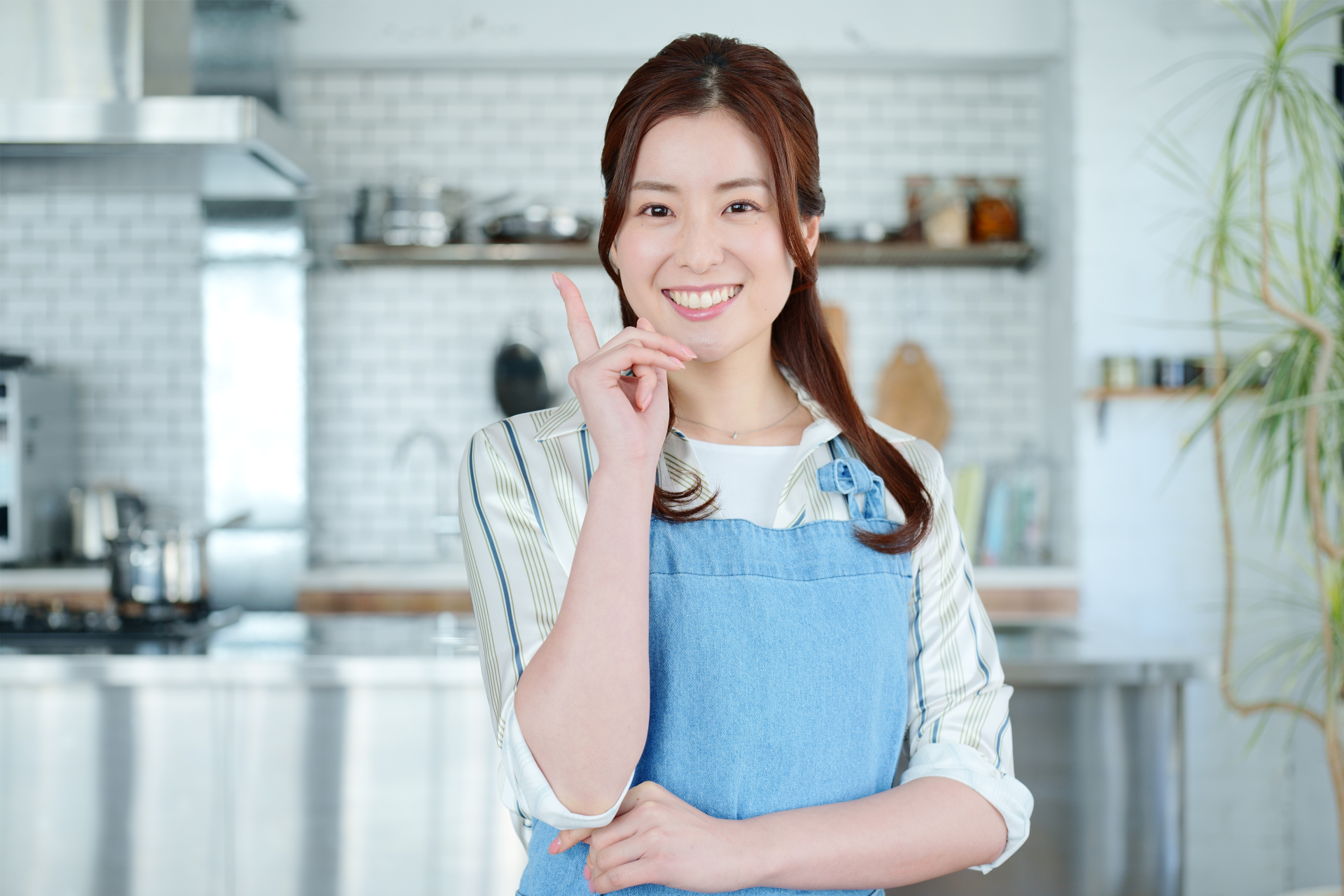 プライムカスタマー登録について説明する女性
